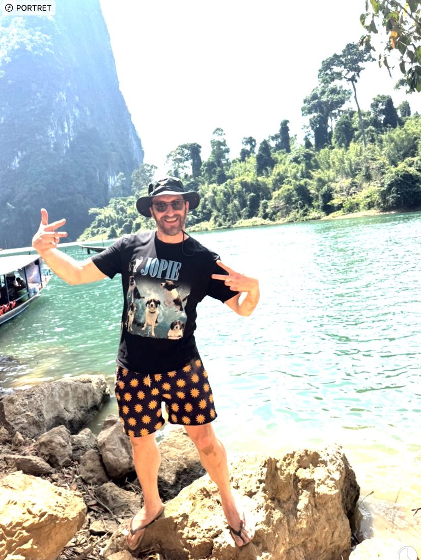 Vincent met Jopie-shirt in Thailand